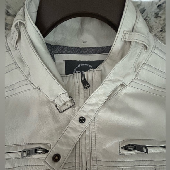 BKE Men’s Cream White Faux Leather Moto Jacket Size XL - Picture 9 of 11